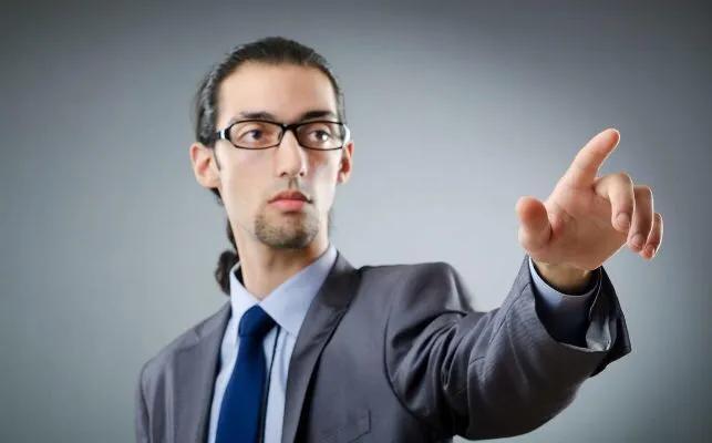 八個(gè)心理學(xué)技巧 15秒內(nèi)看穿一個(gè)人