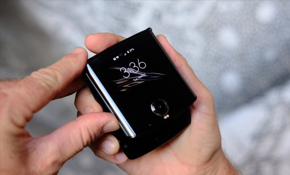 骁龙8 Plus+2800毫安电池，摩托罗拉Razr3曝光，续航能好吗？