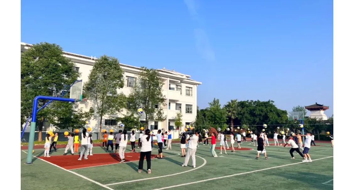 排球显英姿运动助成长｜大林小学参加首届中小学排球联赛并获佳绩