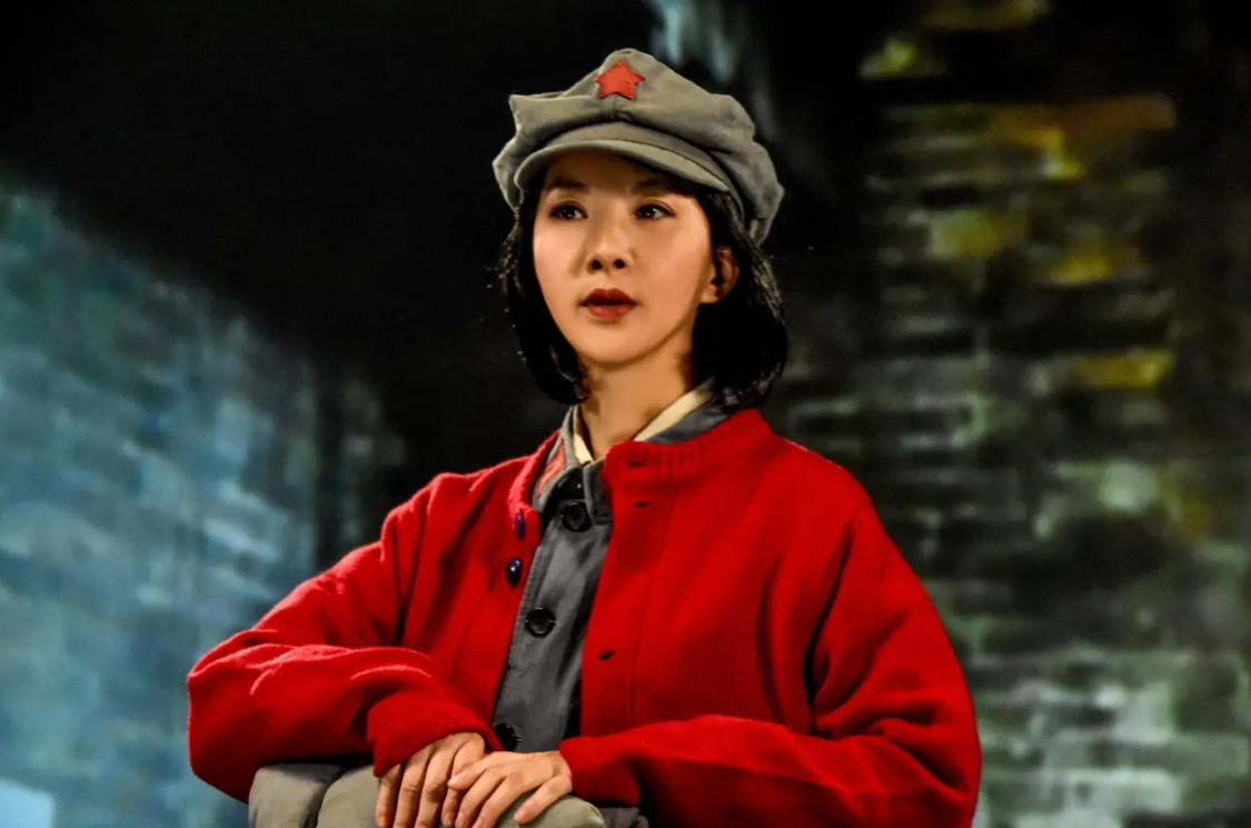 《大宅门》21年，10位演员境况差距巨大，女2号没落，女9号成顶流