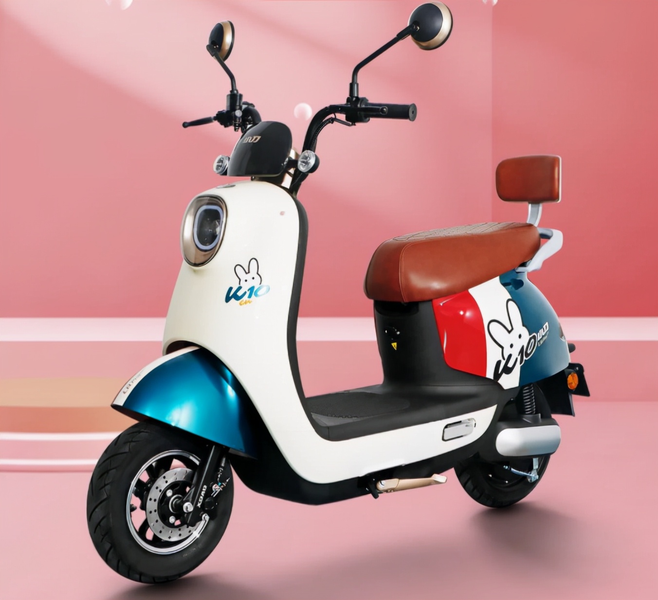 小刀k10领航版作为小刀领航版系列电动车,主打省电骑行概念,配置上