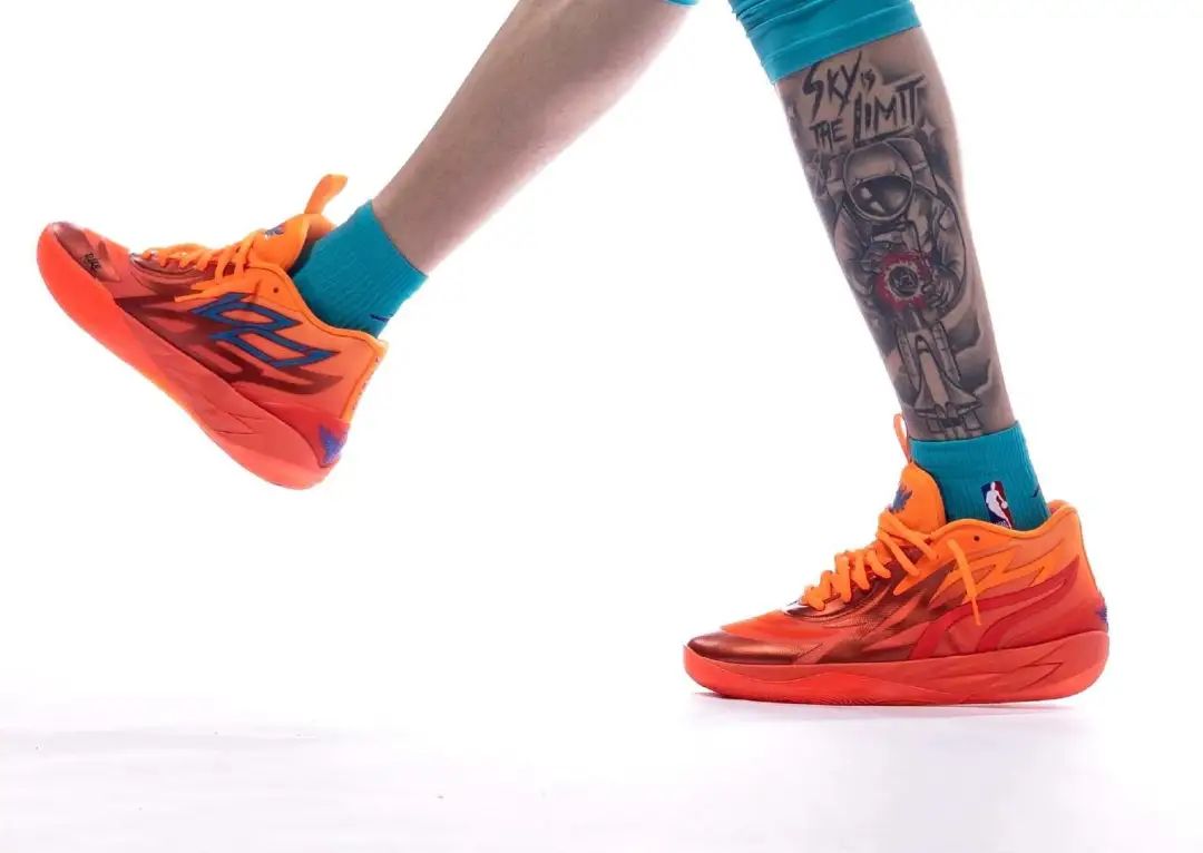 nba球鞋的牌子有哪些（NBA新赛季媒体日球鞋全盘点-眼花缭乱，惊喜不断）