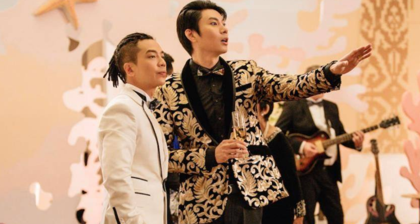 白客白切黑火遍全网,艾伦从傻大个变男模