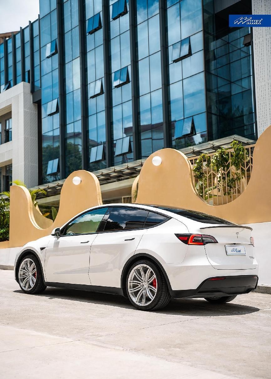 优雅与灵动，特斯拉 Model Y的极简升级设计