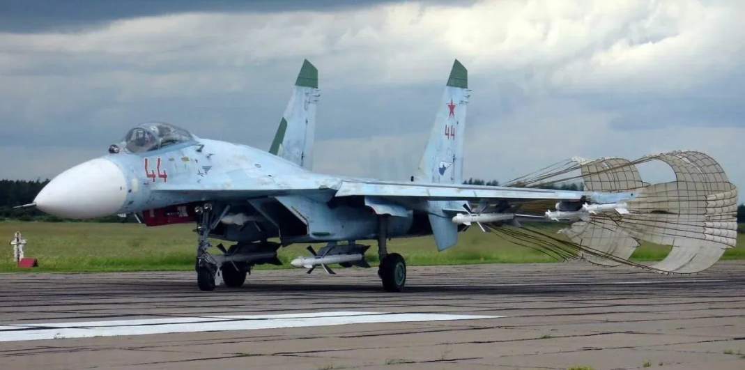 399�ܶ�423�ܣ��ж���������ս���Աȣ��й��վ����������ʤ����