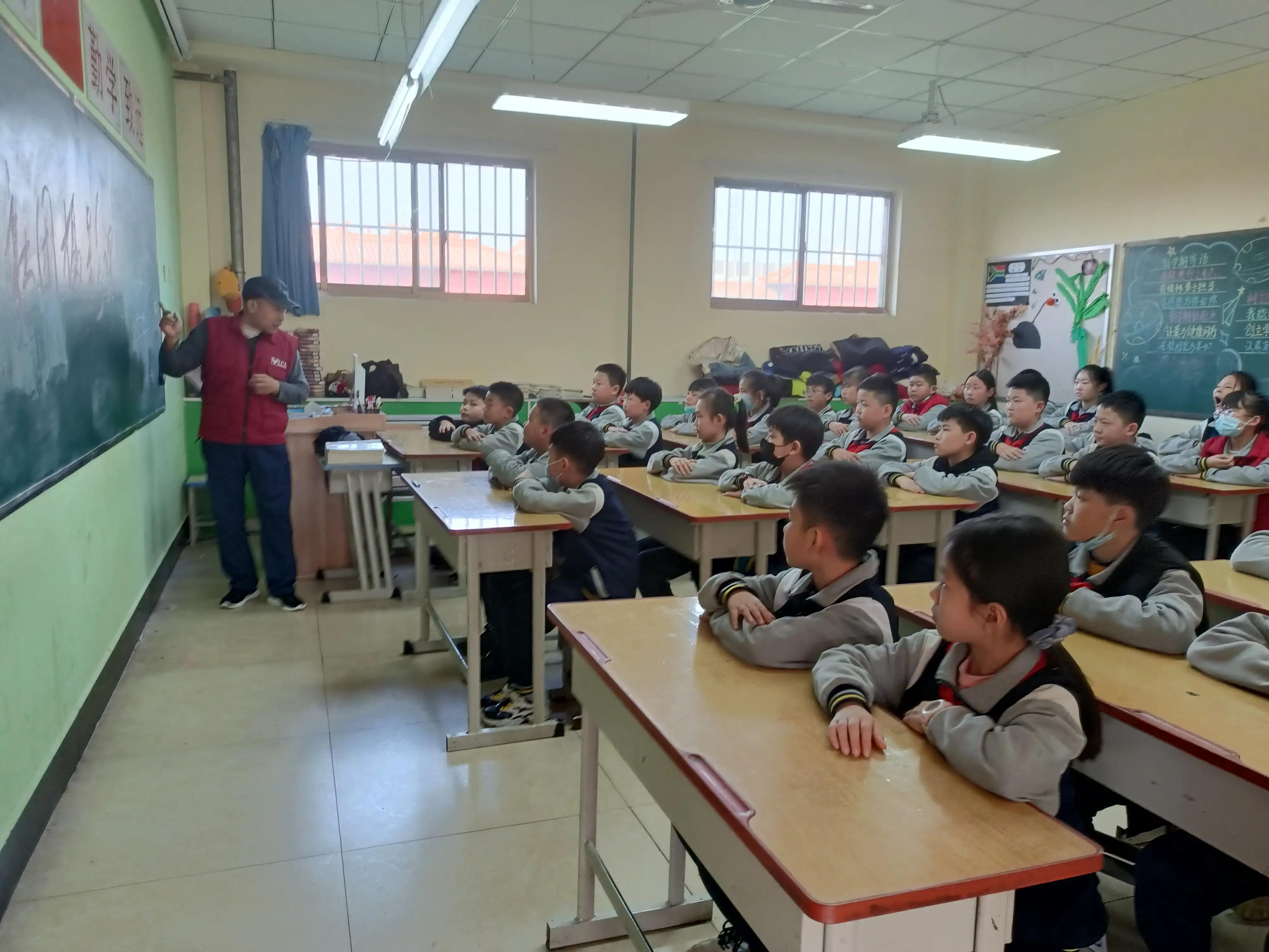 邯郸市丛台区古赵书苑七色光小学丰富社团建设课程打造新校园品牌文化