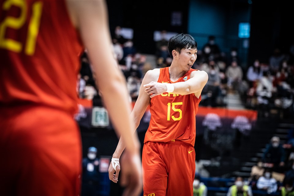 fiba(FIBA评男篮亚洲杯最受关注30大球星：郭艾伦周琦联手入围)