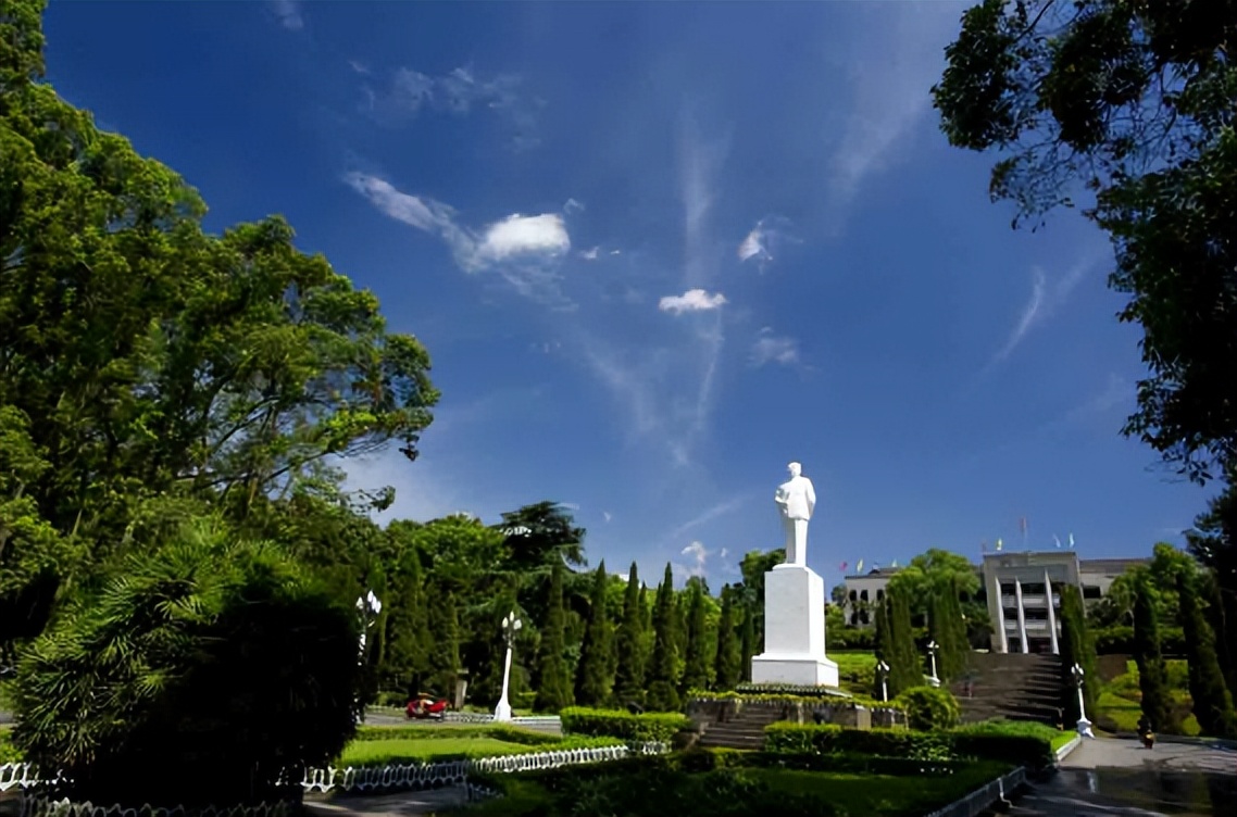 高考志愿填报不能只看投档分，西南大学实例详解，最高分差达35分