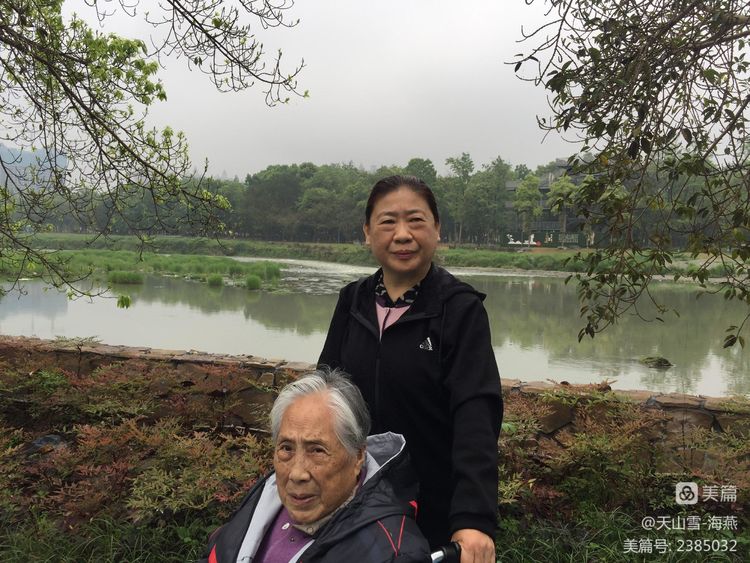 回望泥巴坨 梦圆泥巴坨 作者：段海燕（天山雪）