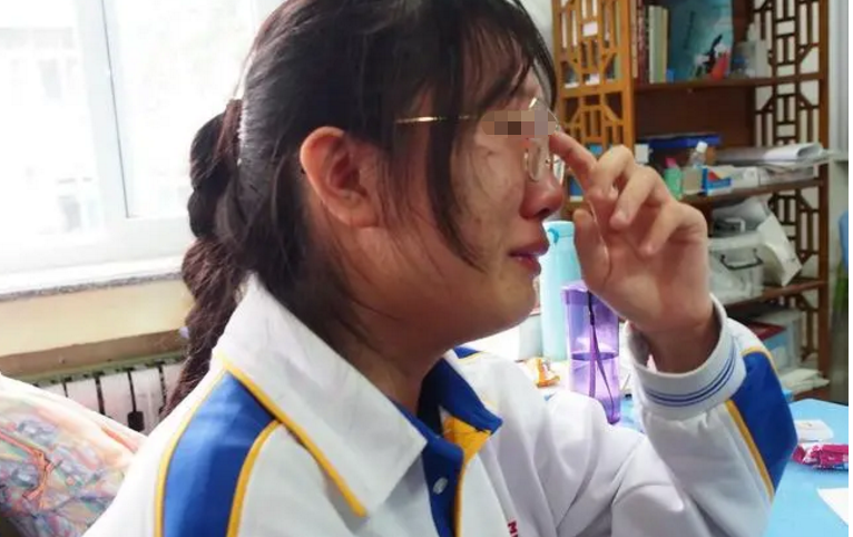 “谁偷了我的222分？”第一次高考查分586再查364，结局大反转