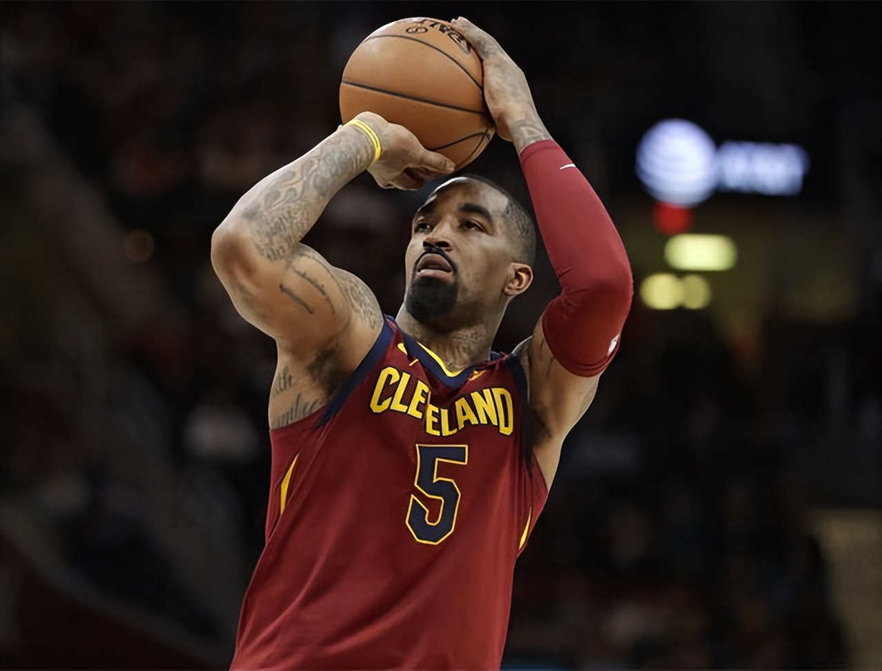 为什么nba的巨星投篮这么准(NBA投篮姿势分4个等级：库里A级，安东尼S级，那SSS有多美？)