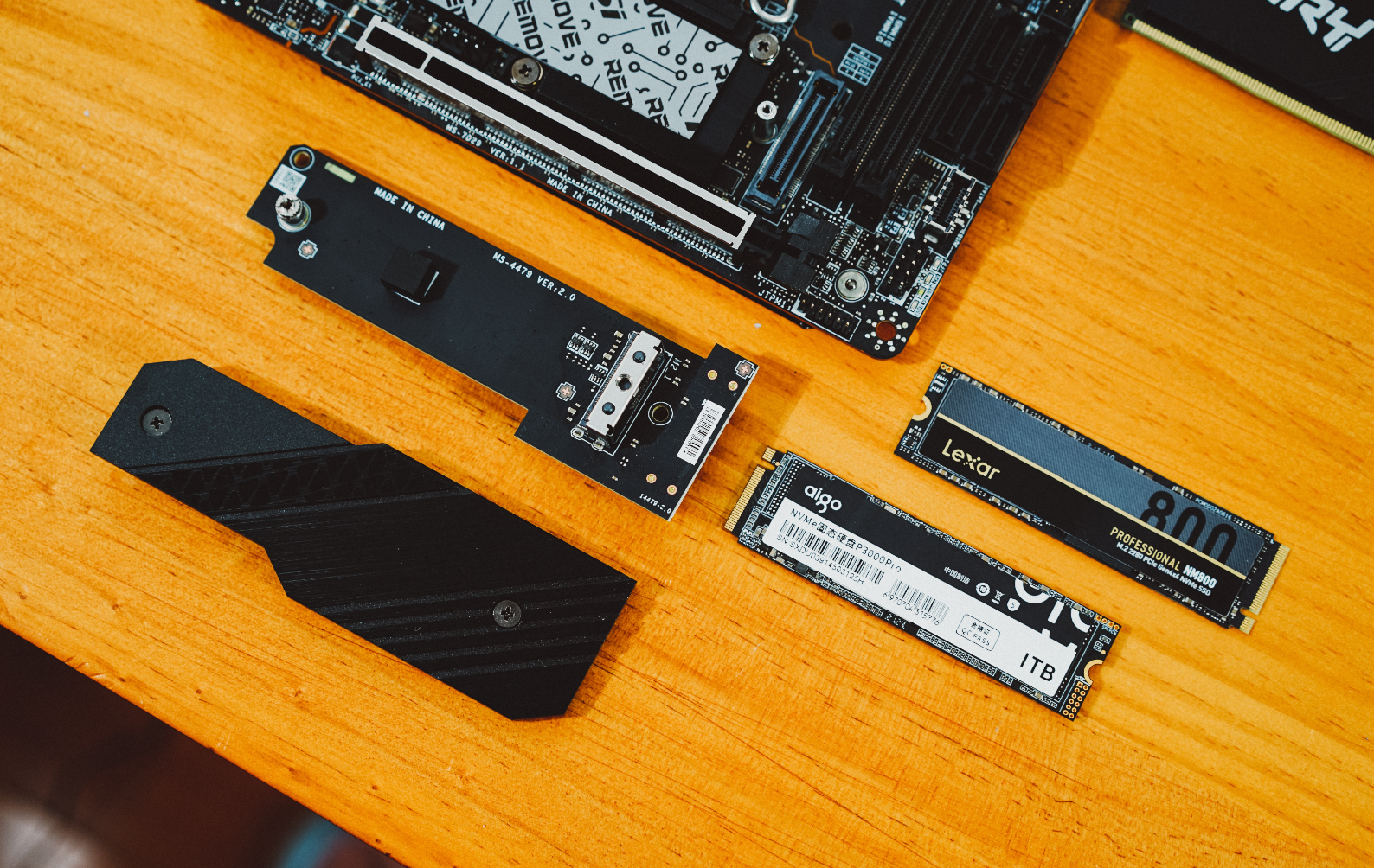 TLC闪存颗粒！aigo最新的PCIe3.0旗舰固态居然这样玩？