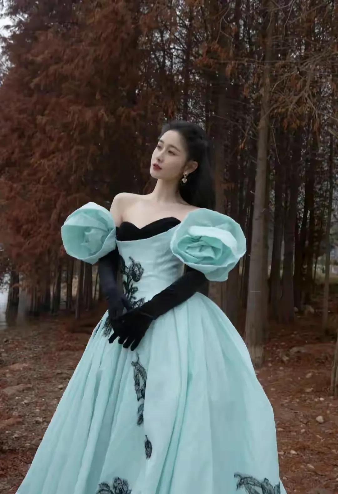 梁田｜湖南卫视主持人｜美图壁纸高清写真