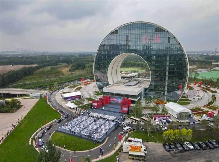 2021年中国十大丑陋建筑来了，到底谁最丑？
