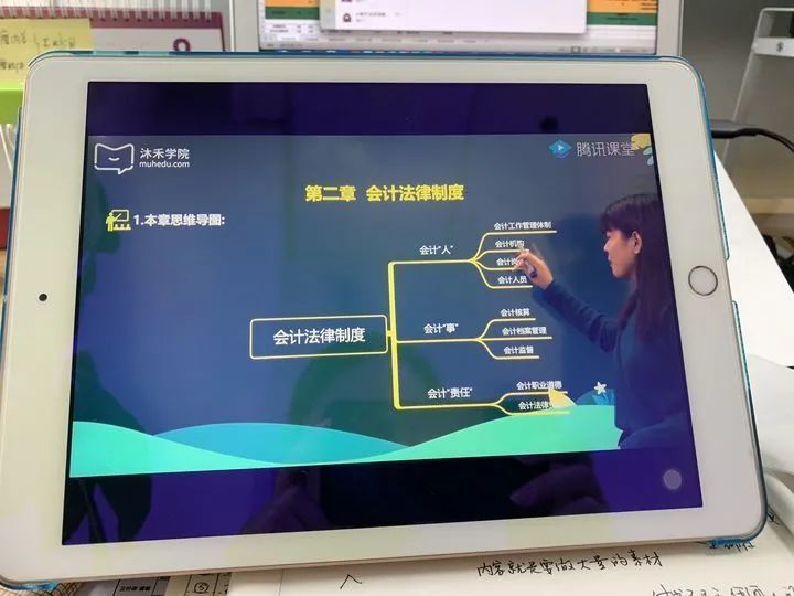 学初级一定要报班吗？那市面上机构这么多，怎么选择？