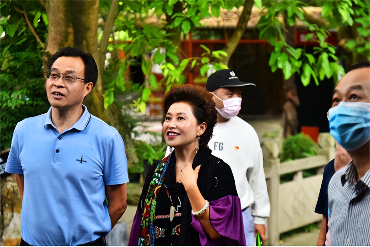 省台办到成都浓园调研座谈对台交流工作