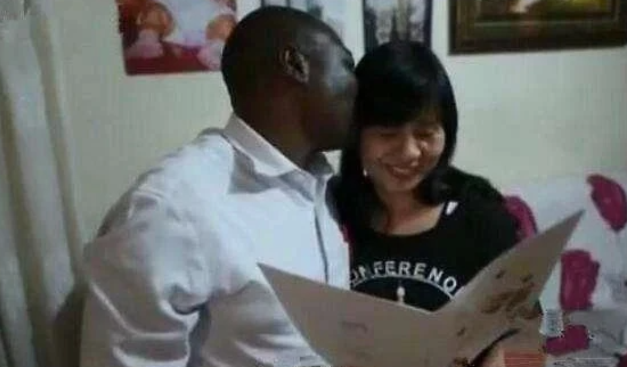 1996年，28岁清华才女不顾劝阻远嫁非洲，后来有了四个混血宝宝