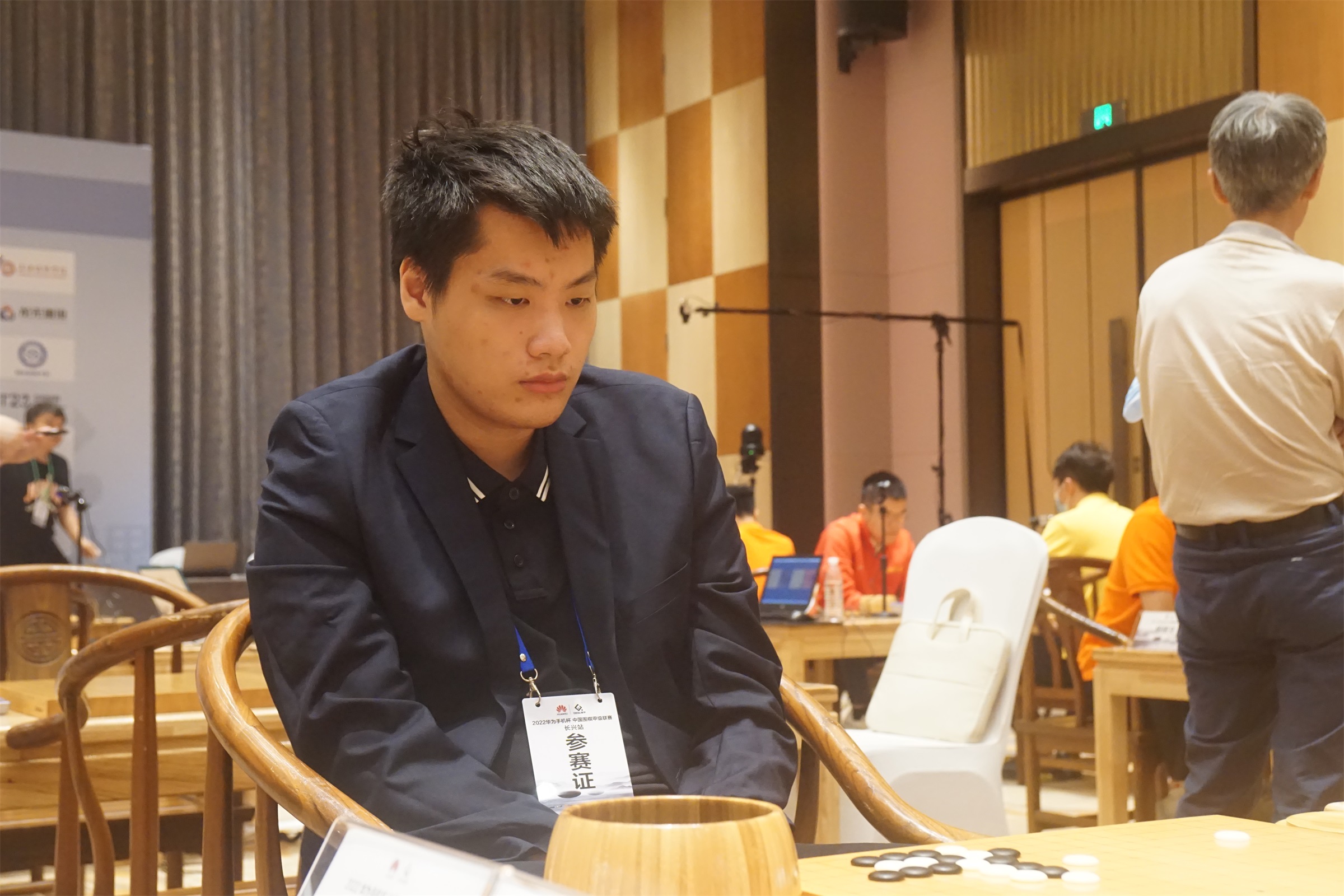 韩一洲谢尔豪vs杨鼎新谢尔豪杨鼎新王泽锦vs何语涵王泽锦何语涵李