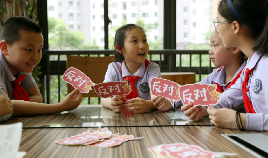 小学生人生规划走红，每个选择对应不同人生，网友：一股清流