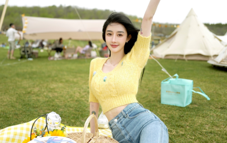 文夢洋：出道13年不溫不火，被嘲是“爛片女王”，如今成了網紅