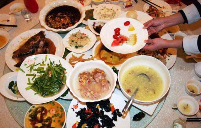 为何不建议早餐吃大米粥？提醒：不仅大米粥，以下3物或要少吃