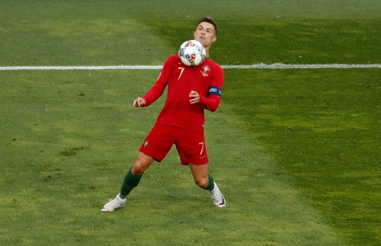 c罗带队葡萄牙(6年从英雄到凡人,只靠c罗的葡萄牙走不远,老帅一步错