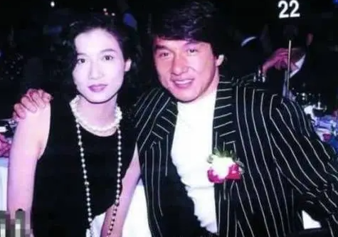 8位过气女明星窘况：卑微求工作，变脸被群嘲，徒留尴尬与心酸