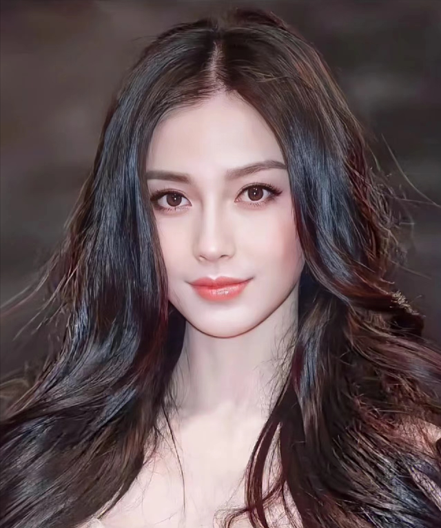 一般杨颖的这种发型会比较适合脸型圆润,或者是鹅蛋脸的女生,并不适合