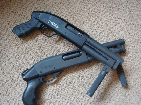 由美国谢尔布武器厂商所推出的一款超短型霰弹枪,基于雷明顿m870的