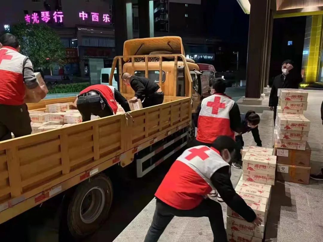 【抗疫 人大在行动】新晃人大：风雨同舟抗疫情 代表捐赠暖人心