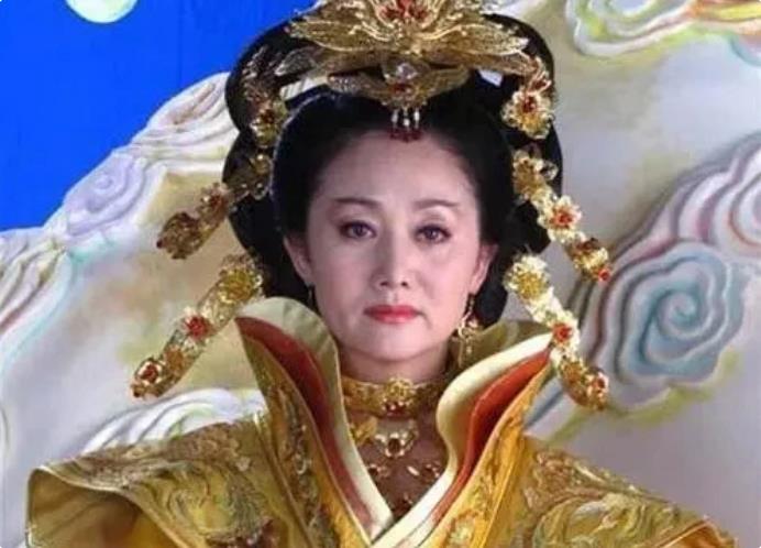 有四样东西，能让鸿钧老祖闻风丧胆，一阵一枪一刀一树