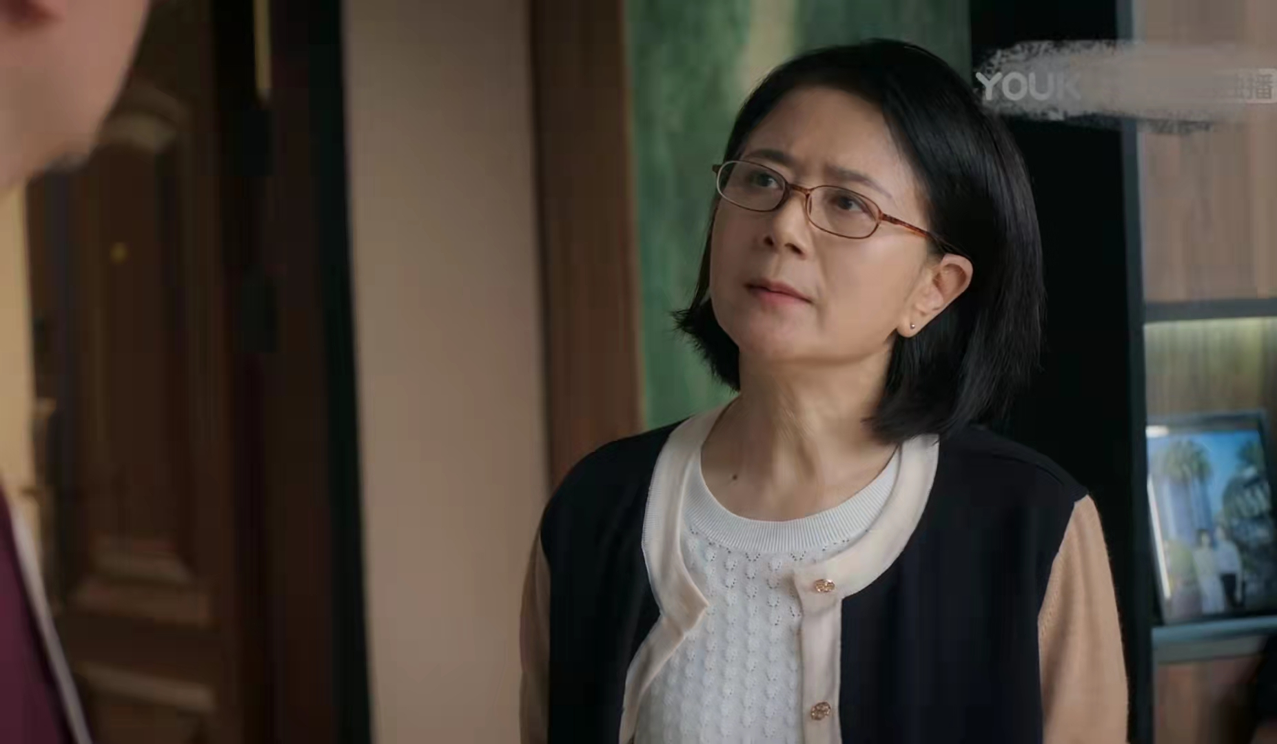 相逢时节：“在酒吧遭诱奸”，陈昕儿悲剧的一生，都源自她的妈妈