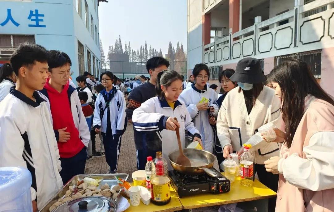 玉山一中(双减政策下的劳动教育之美食节)