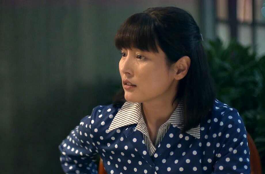 《父母爱情》她们被角色拖累,明明长着美人脸,奈何扮成村姑样