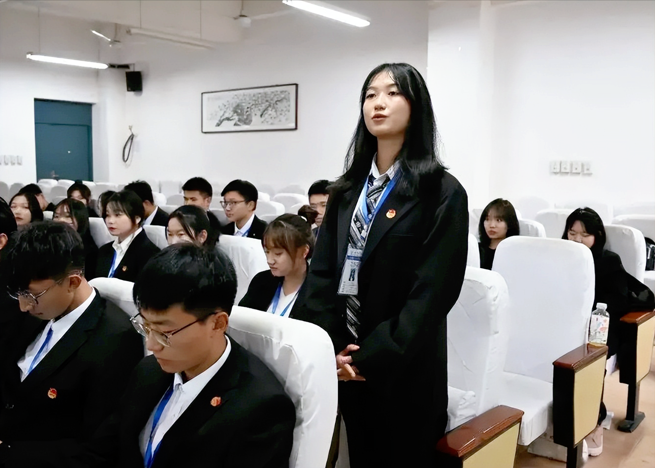 清华学生会主席地位有多高？院长都要“敬三分”，果然学霸不一般