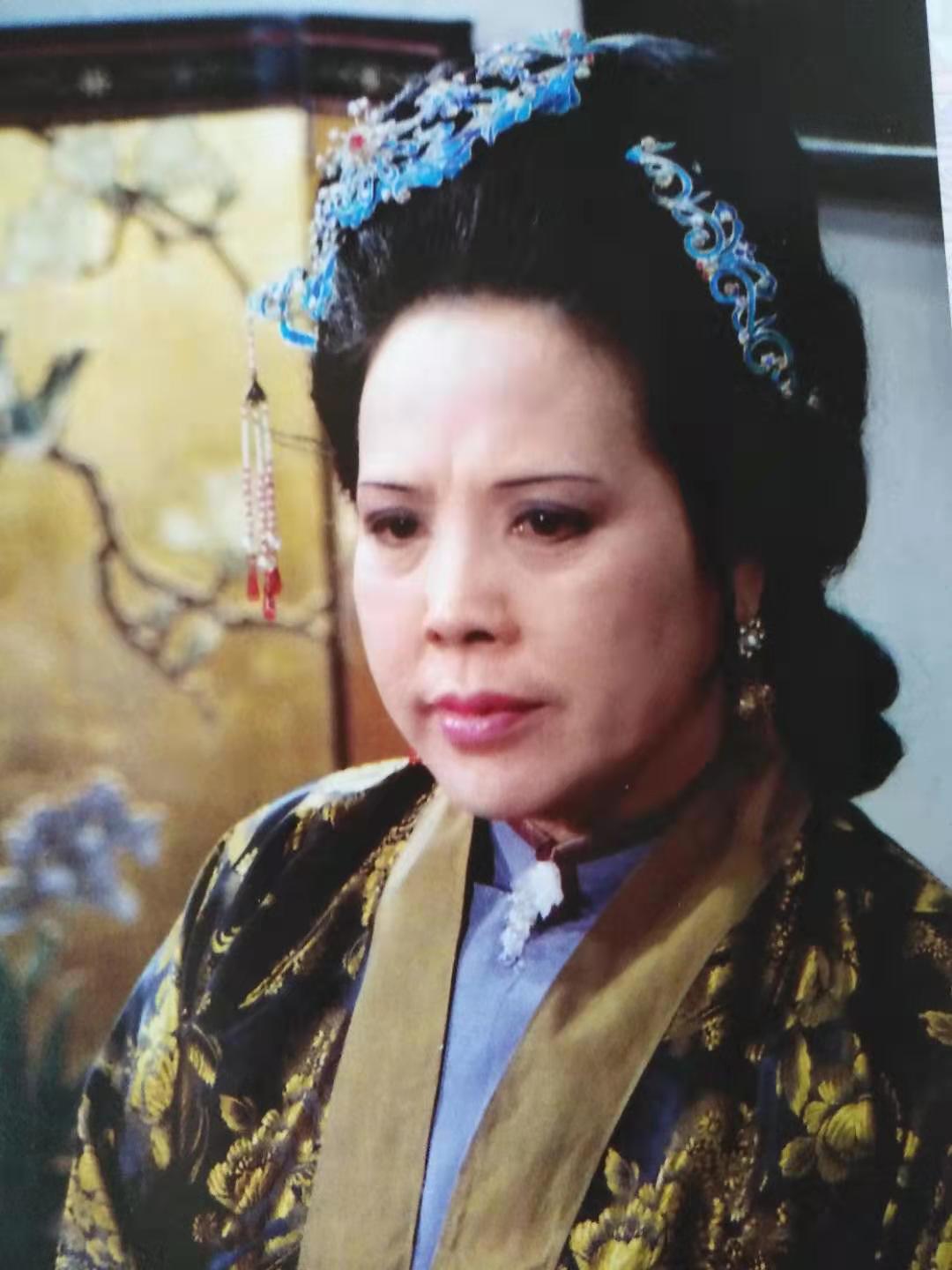 邢夫人替丈夫说媒，贾母为何斥责贾琏？原来是贾赦惹下的祸