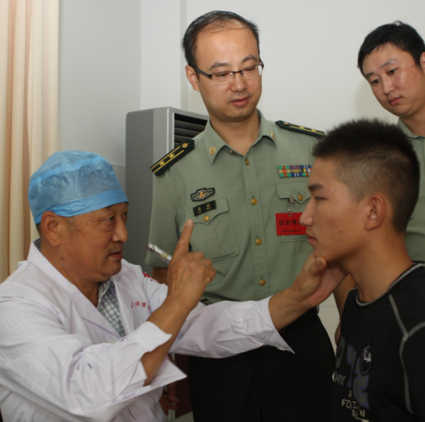 多地春季征兵已进入体检阶段，一大学生应征被刷，理由叫人尴尬