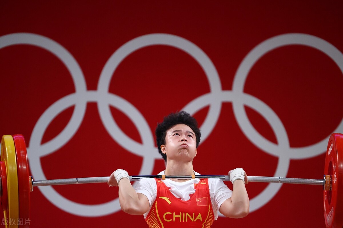 举重世锦赛女子49公斤级，蒋惠花获得三金，侯志慧抓举总成绩摘铜