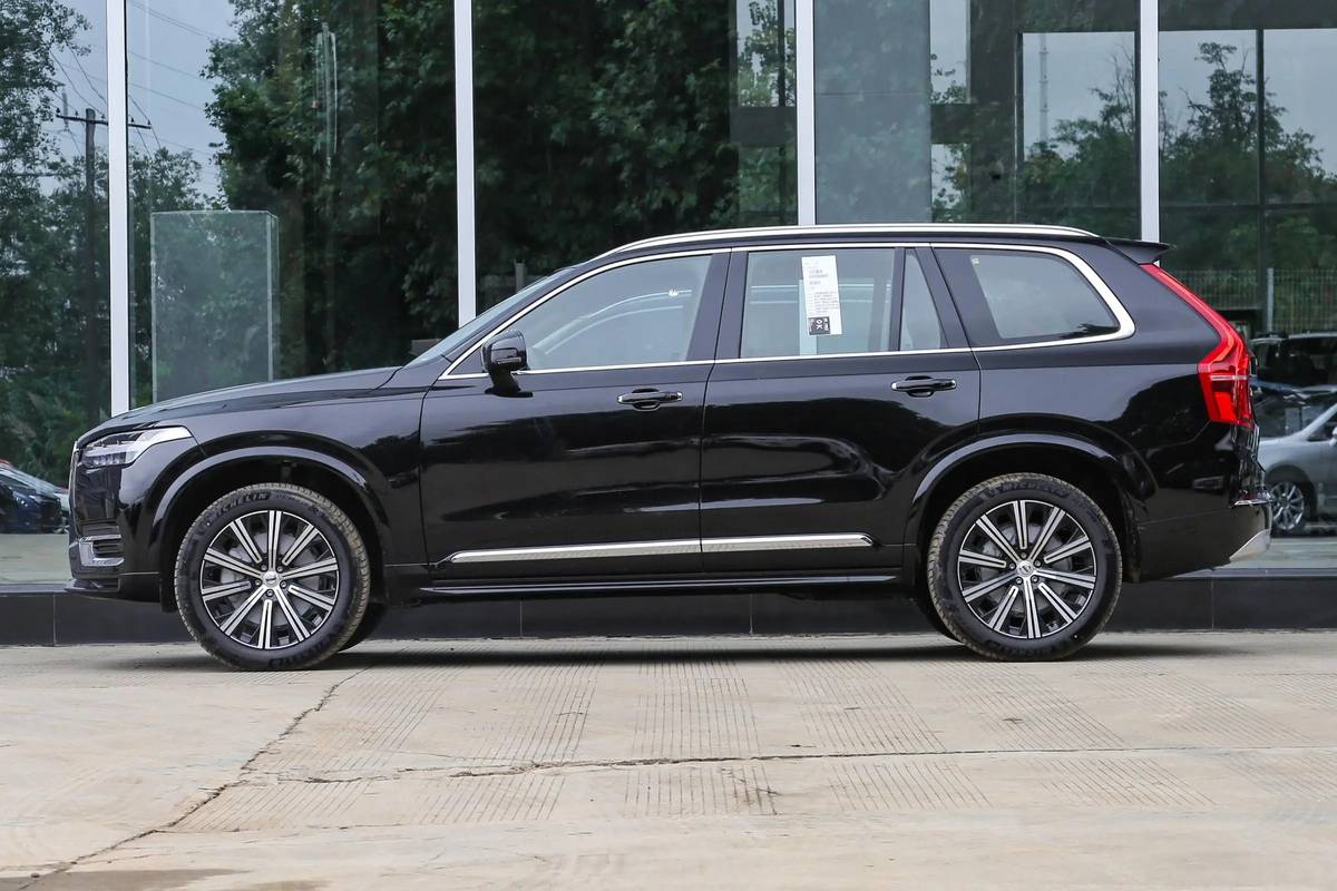 沃尔沃xc90怎么样（一降就是10万，沃尔沃XC90值得买吗?）-第11张图片