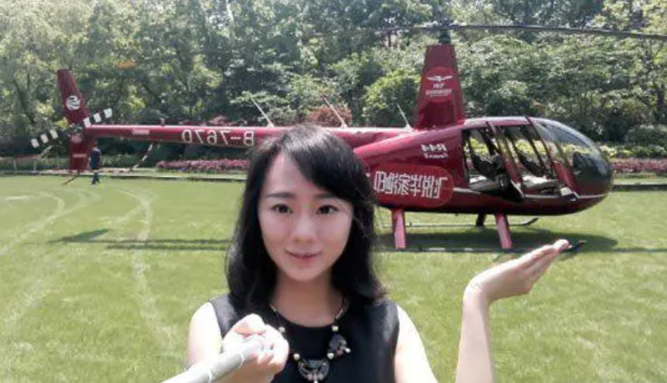 2014年，那个曾扬言“非5000万富二代不嫁”的周兰君，至今仍未婚