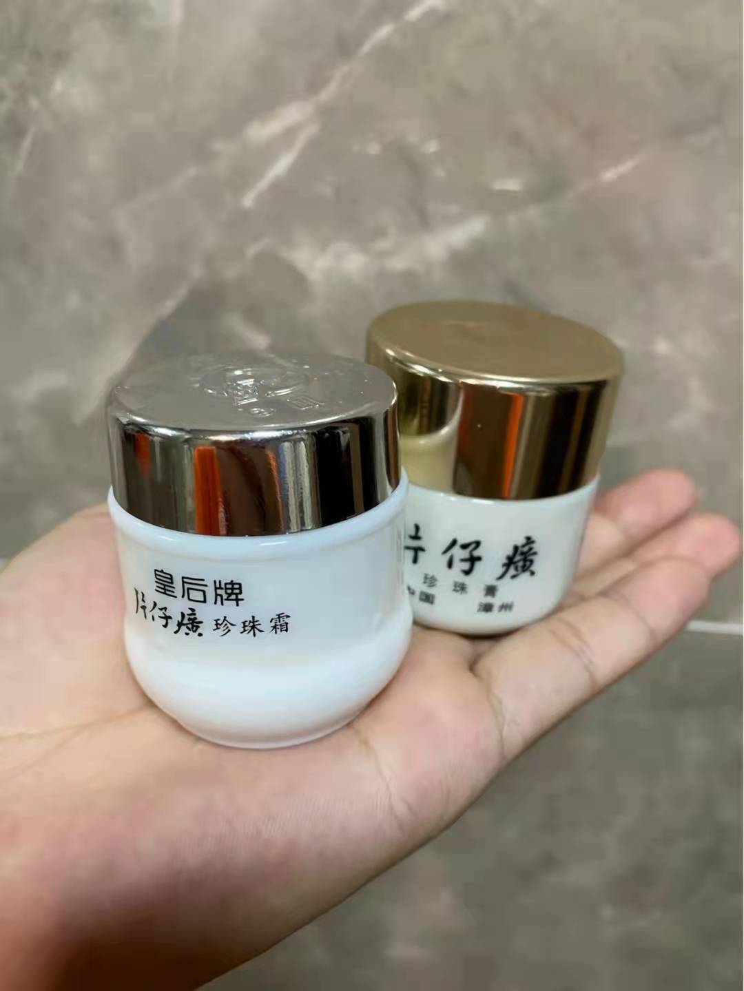 珀莱雅母爱套盒，专为妈妈定制的温和护肤套装。