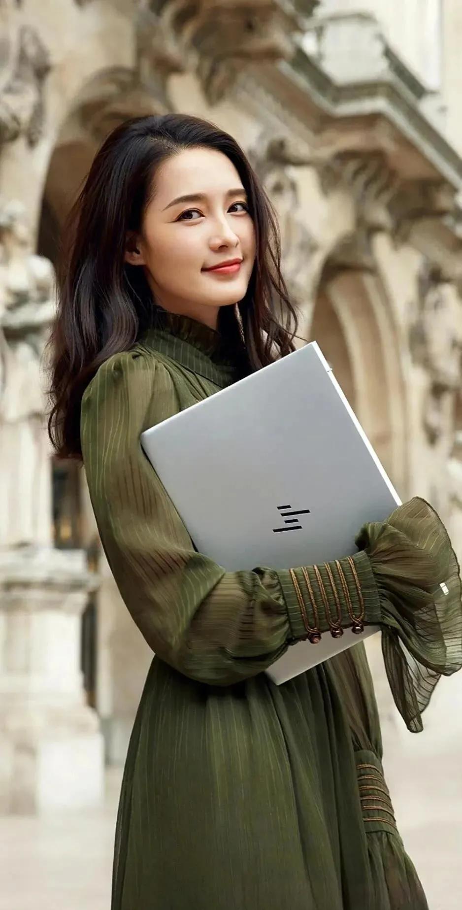 貌美如花李沁靓图