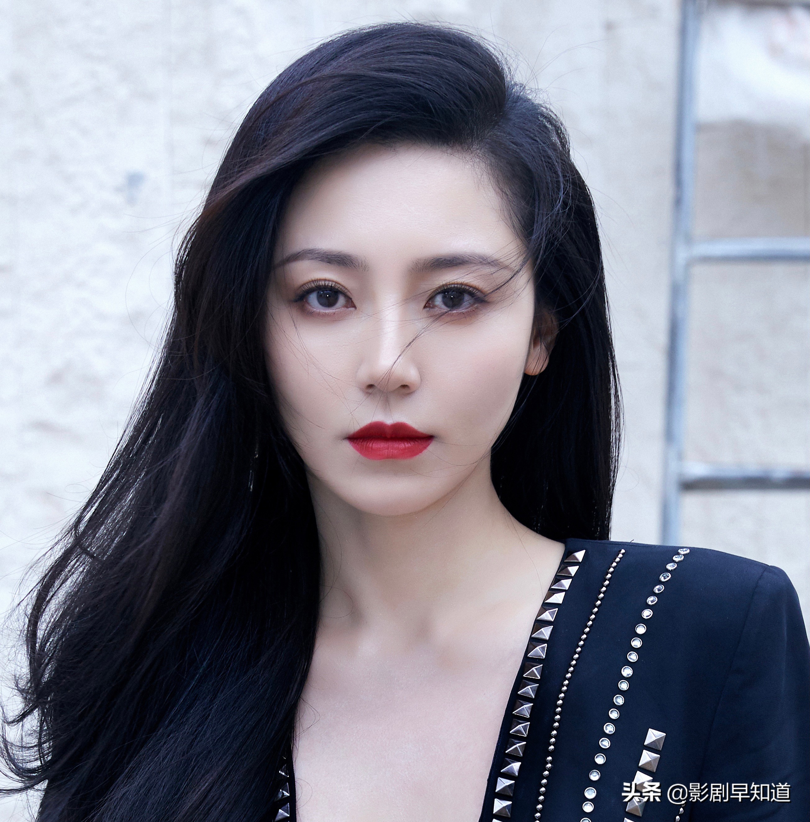 黄梦莹首部女主戏定档，出演四大丑女钟无艳，颜值太高缺乏说服力