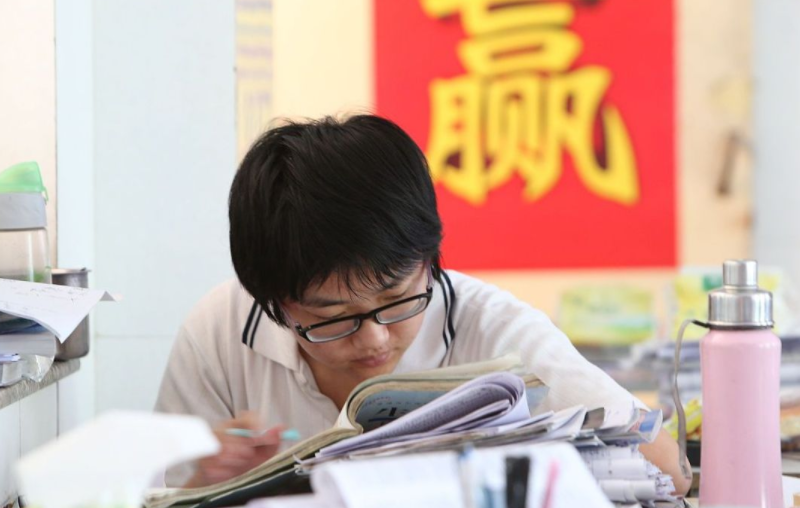 河北高中排行榜出炉，榜首备受学生家长青睐，第二名也是实力不凡