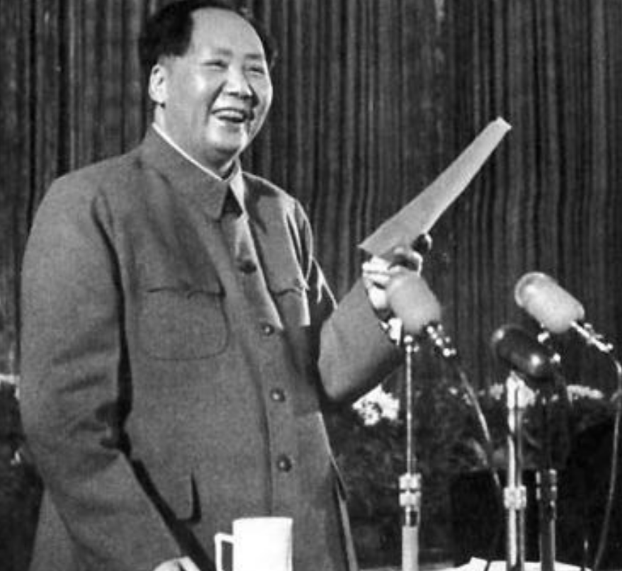 为何要建人民大会堂？为何叫人民大会堂？谁为人民大会堂起的名？