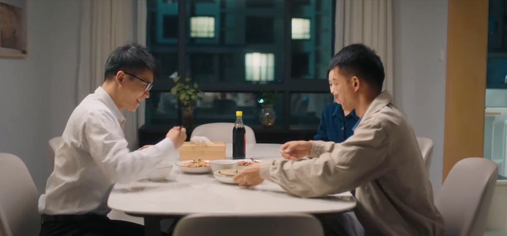 幸福到万家：全家凑35万给弟弟买房，哥嫂住400元小屋，心疼幸福