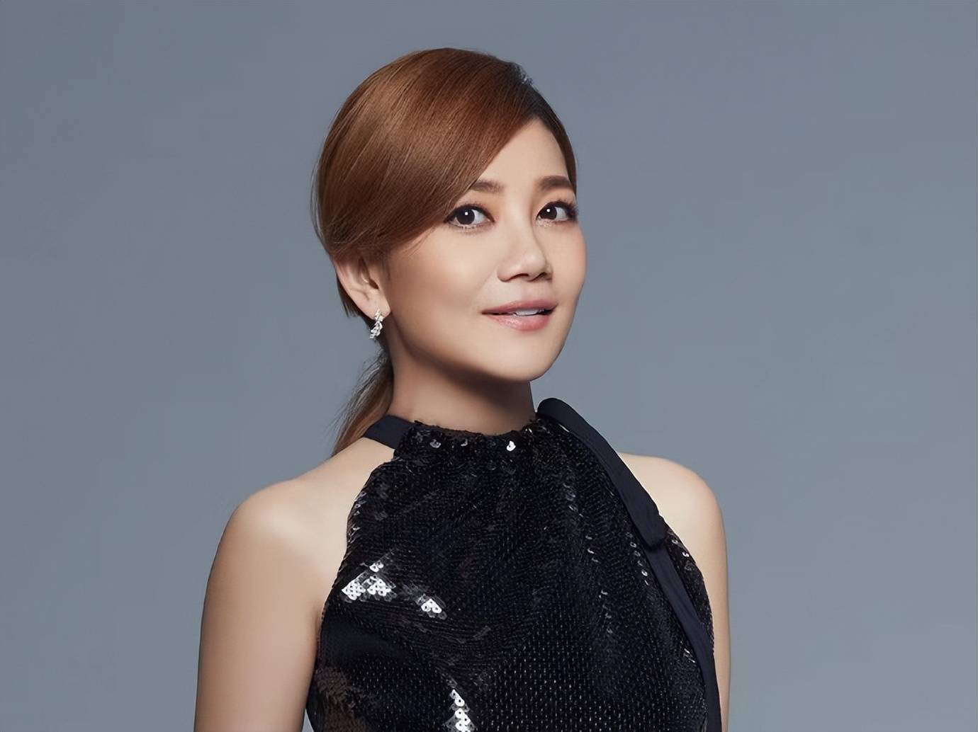 王心凌靠浪姐3翻红，周杰伦新专辑预售创纪录，梁静茹加盟好声音