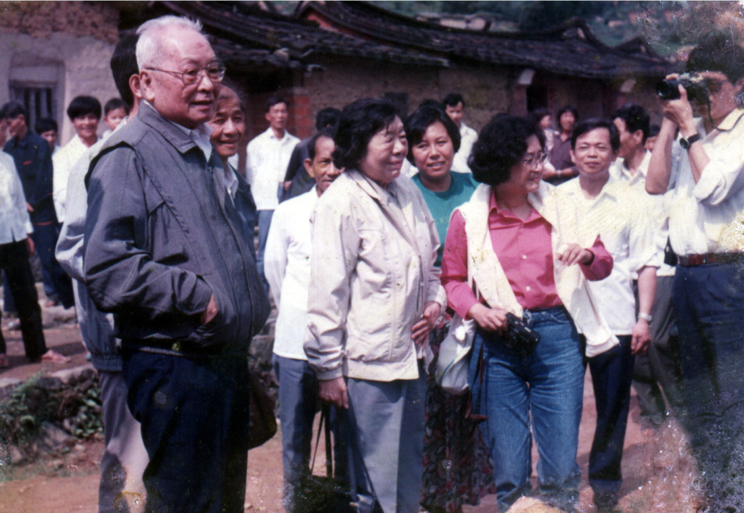 中国唯一双国籍人是谁(唯一有双重国籍的开国上将叶飞：三个女儿副厅级，一个儿子副部级)