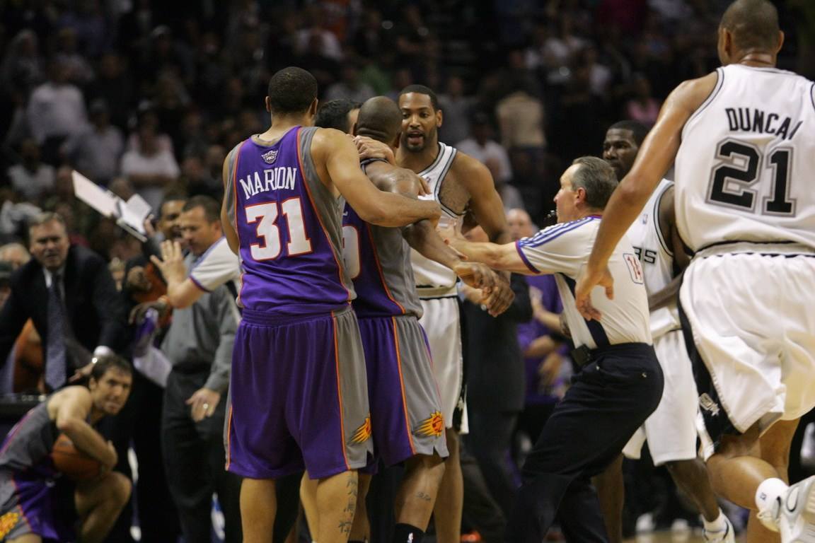 nba犯规战术有哪些（你印象最深的NBA赛场上恶劣的犯规有哪些？）