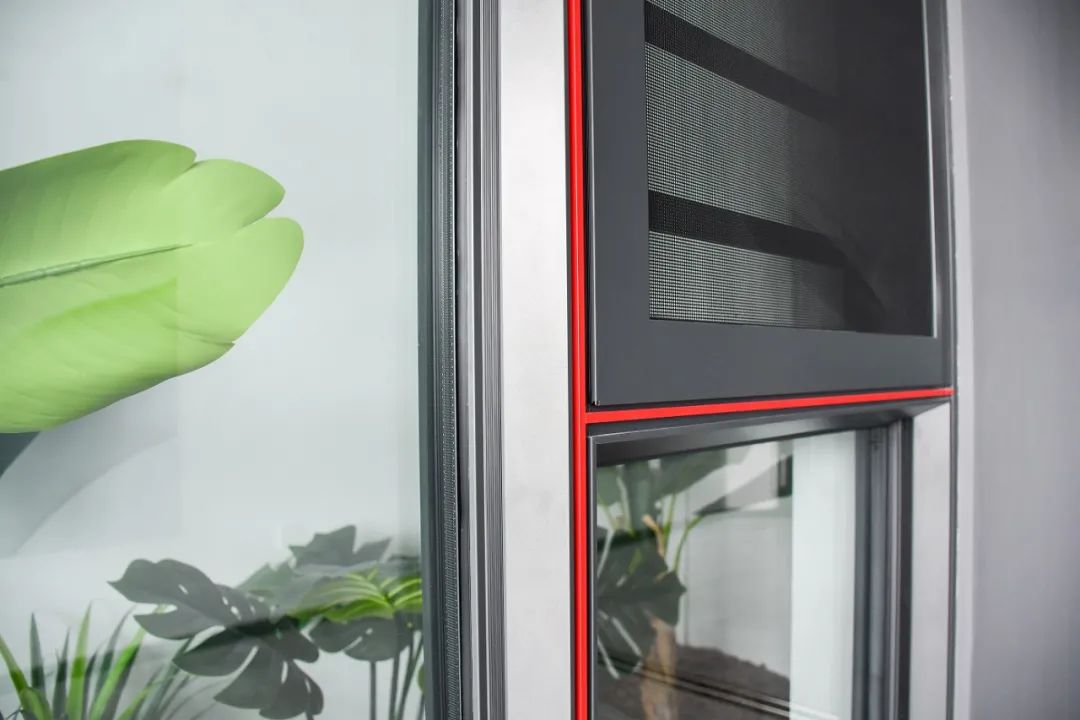 喜讯：诺菲特门窗，荣膺“铝门窗创新品牌”称号